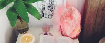 Why You Need a Himalayan Salt Lamp in Your Home Now