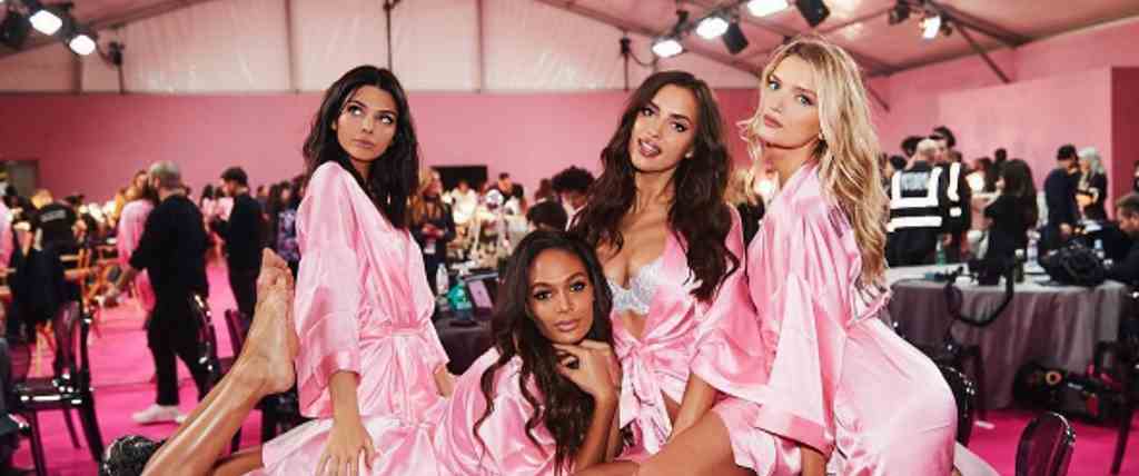 Behind the Scenes Snaps and 6 Random Facts from the 2016 Victoria’s Secret Show